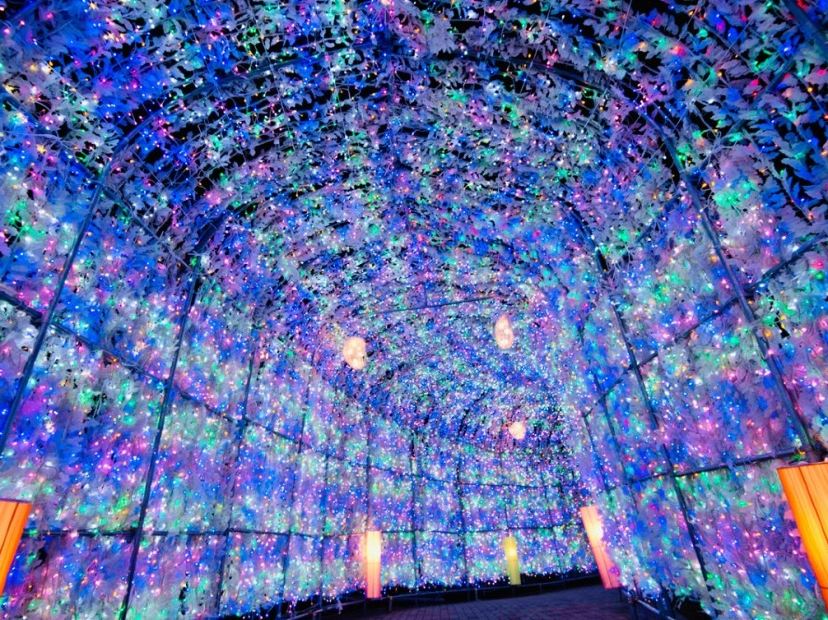 洞爺湖溫泉彩燈隧道