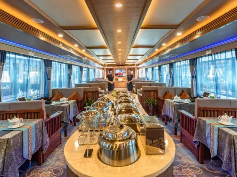 大灕江四星遊船