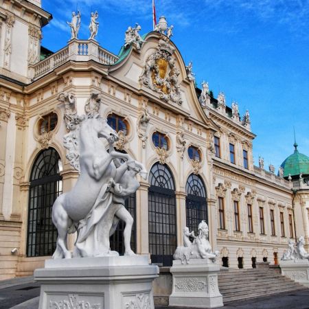 【5鑽】德國+奧地利 浪漫歐洲的瑰寶10天團  慕尼黑、基姆湖、楚格峰大雪山、福爾根湖、施華洛世奇水晶世界、貝希特斯加登鹽礦、國王湖、茵斯布魯克、維也納、薩爾斯堡、米拉貝拉花園、美景宮、美泉宮