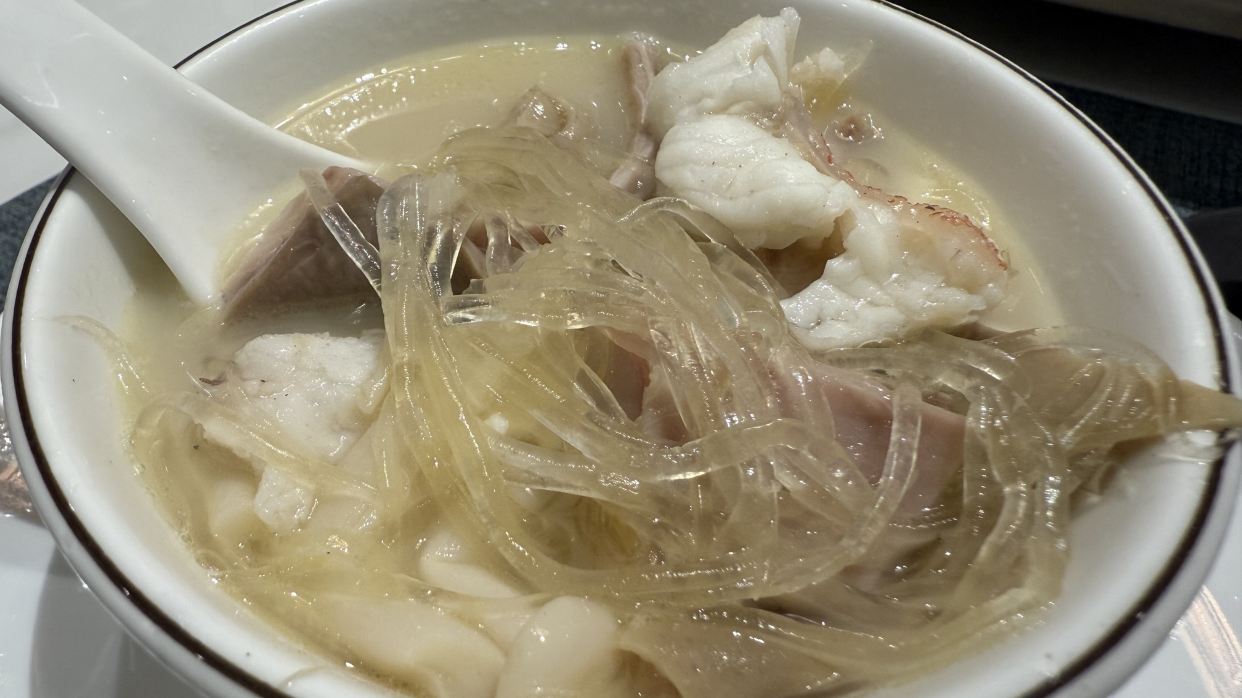 白玉藏珍豬肚包魚翅+過橋東星斑(位上)