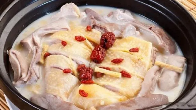 滋補養生豬肚雞