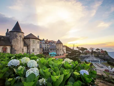 「法式童話山城」巴拿山旅遊度假區