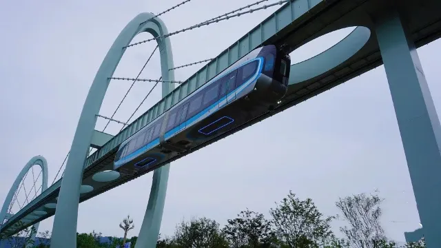 光谷空中懸掛式列車