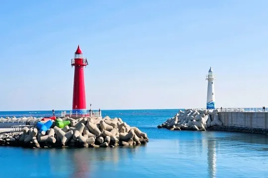 青沙浦紅白燈塔