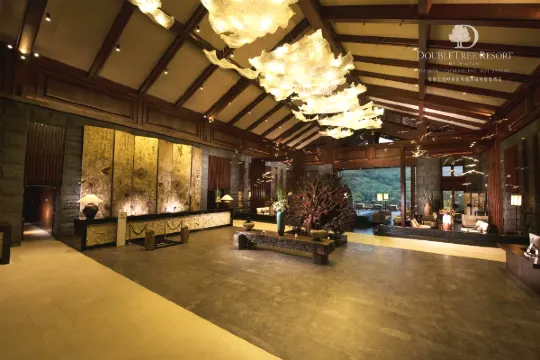 希爾頓逸林溫泉度假酒店-大堂