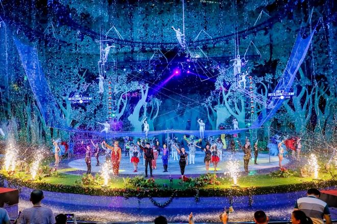 靈玲國際馬戲城