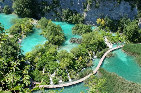 十六湖國家公園