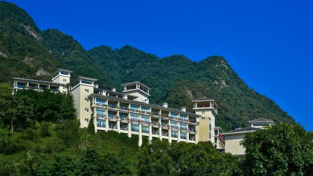 金葉子溫泉度假酒店