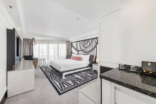 Pullman Cairns International