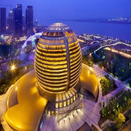  【保證入住上海外灘黃金地段奢華酒店~外灘茂悅大酒店、杭州地標建築金球酒店~杭州洲際酒店】、烏鎮西柵、蘇州虎丘、無錫、杭州、上海6天團