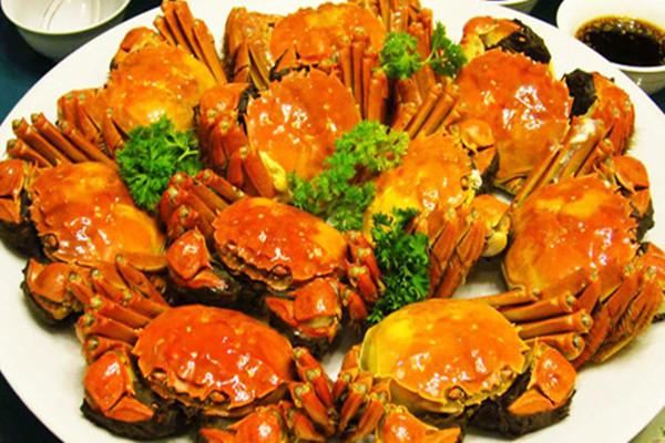 金秋一皇一后大閘蟹