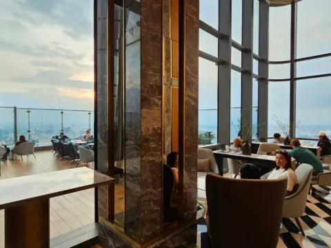 Landmark Skyview 48樓