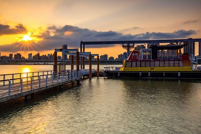 大稻埕碼頭貨櫃市集