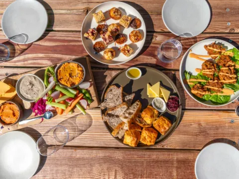 瓦爾特峰高原牧場享用豐富BBQ午餐