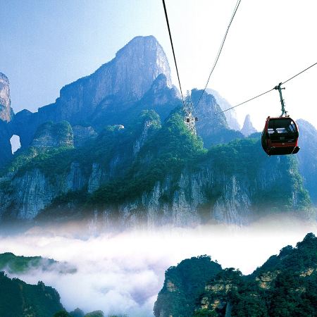 湖南張家界、鳳凰古城養生體驗6天純玩高鐵團  張家界(贈無人機航拍)、金鞭溪、芙蓉鎮、鳳凰古城、天門山、保證入住鳳凰【國際品牌】Wyndham Grand鳳仙境溫德姆至尊豪廷溫泉酒店