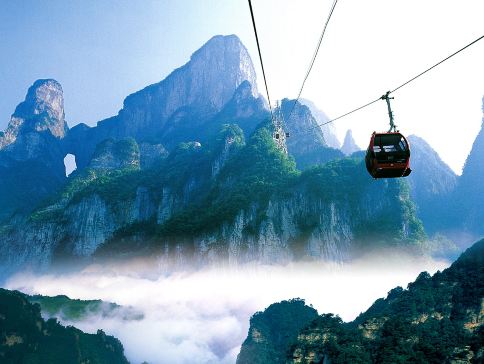 【5鑽】湖南張家界、鳳凰古城養生體驗6天純玩高鐵團  張家界(贈無人機航拍)、金鞭溪、芙蓉鎮、鳳凰古城、天門山、保證入住鳳凰【國際品牌】Wyndham Grand鳳仙境溫德姆至尊豪廷溫泉酒店