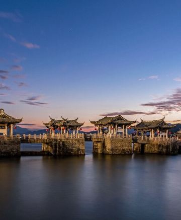 《魅力梅州+高鐵》2025年全新開業梅州希爾頓歡朋酒店+永安獨家潮州希爾頓惠庭酒店 包廂享用【鮑片三十年老菜脯砂鍋粥】【客家名菜宴】【客家鹽焗雞宴風味】梅州高鐵美景純玩3天團 