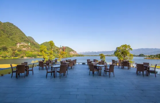 英德寶晶宮天鵝湖溫泉酒店