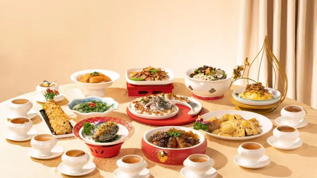 炭燒黑金鮑(每席保證一隻約1.3斤重)+花菇花膠扒海參+(位上)原隻陳皮獅子頭湯宴