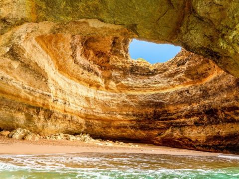 貝納吉爾海蝕洞