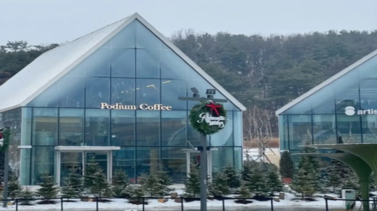 樂天Premium Outlet Time Villas夢幻玻璃屋