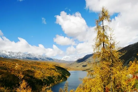康定情歌木格措風景區