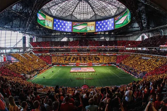 梅賽德斯-賓士體育場