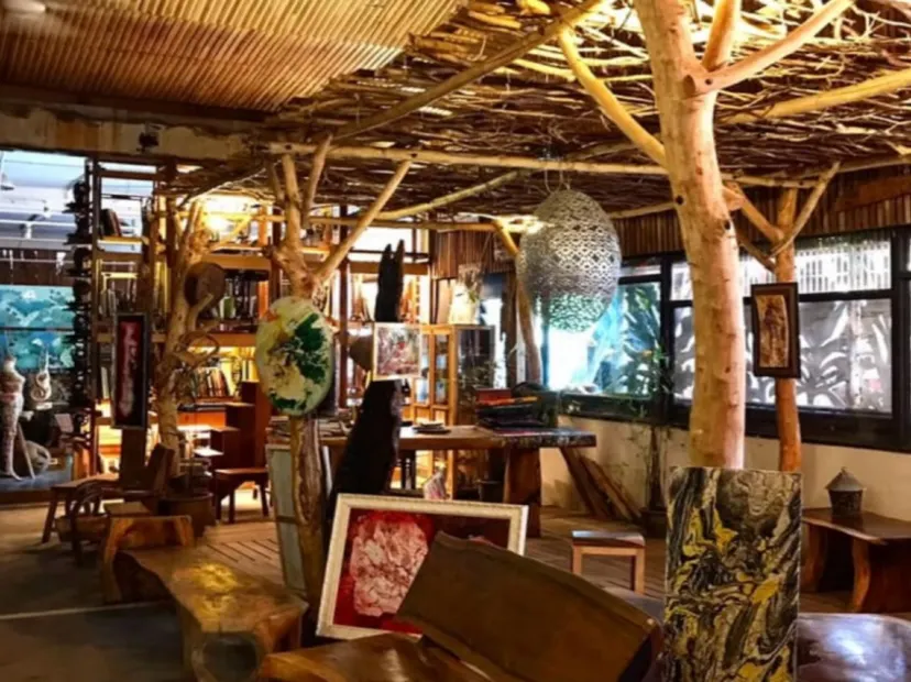 新源隆原木咖啡館