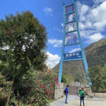 高雄+台北+嘉義+台中5天團 旗津星空隧道、燈塔、老街、旗后市場、鼓山(包渡輪)、三井OUTLET、荷蘭村、 達娜伊谷自然生態公園