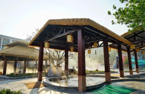 新興翔順金水台溫泉小鎮