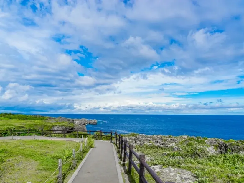 萬座毛海岸