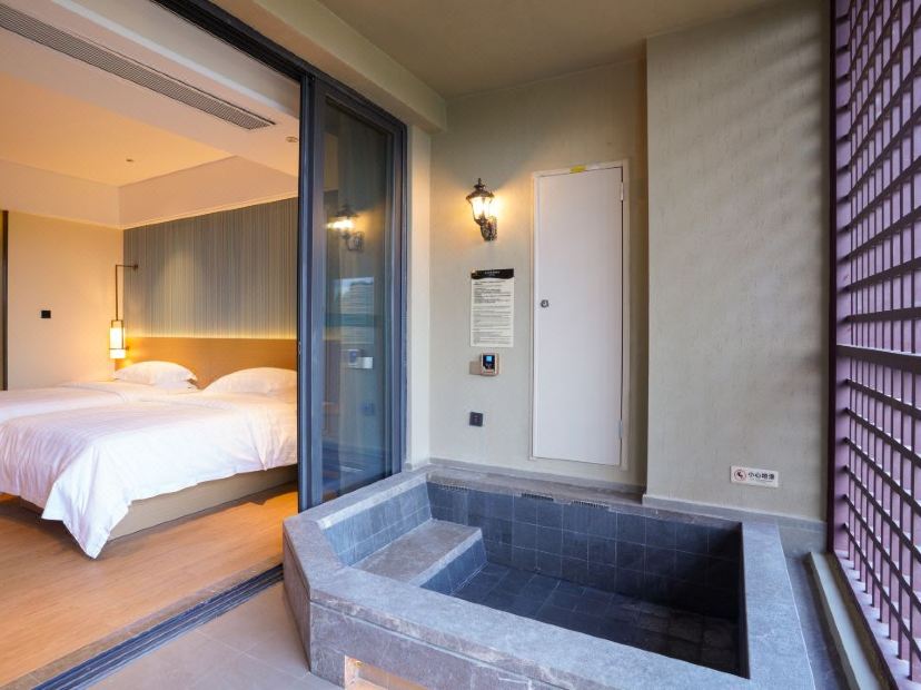 新興翔順金水台溫泉小鎮(獨立泡池客房)