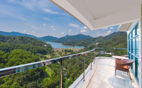 中山長江高爾夫球會上乘假日酒店