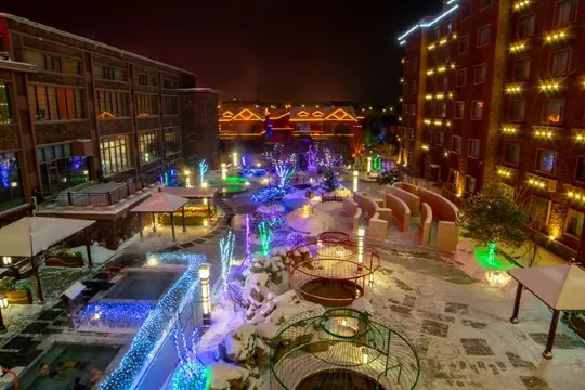 王朝聖地溫泉酒店