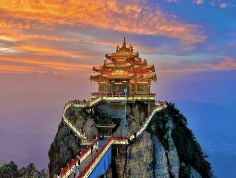 中原古都(鄭州、登封、洛陽、開封)6天純玩高鐵團 老君山(金頂航拍、許願祈福)、開封(清明上河園、城摞城遺址)、天下第一名剎~少林寺、《世界文化遺產》龍門石窟、隋唐洛陽城國家遺址公園‧明堂天堂