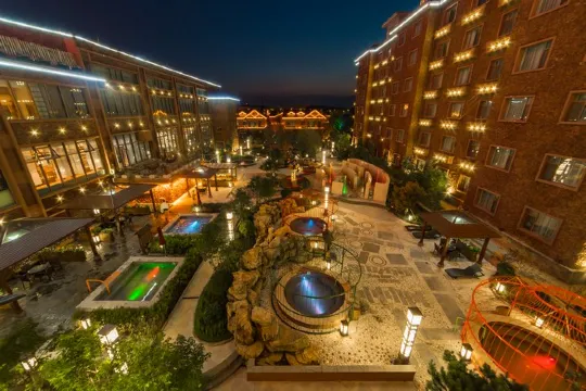 長白山王朝聖地溫泉酒店 