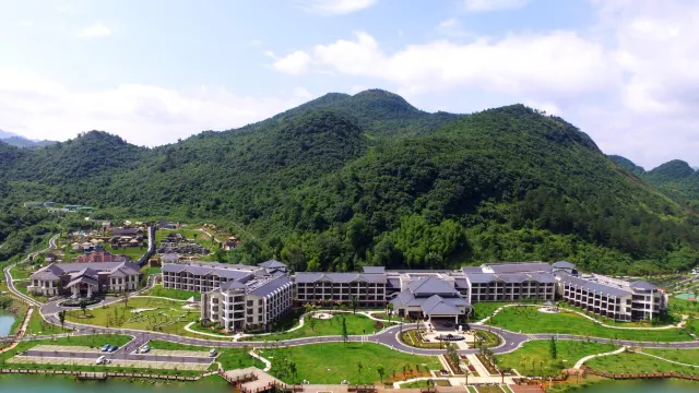 藍山源嶺南東方溫泉酒店