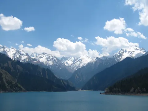 天山天池風景區