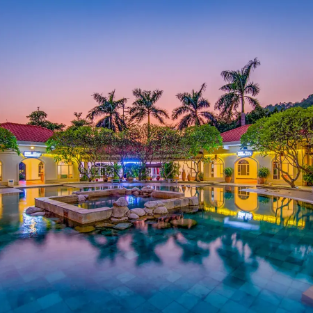 《河源天然水晶溫泉》保證入住河源客天下國際大酒店(無限次任浸天然水晶溫泉) 【藥膳五指毛桃焗全雞+鱘龍一魚五式宴】【臻品至尊佛跳牆+東江客家非遺宴】河源溫泉純玩2天團