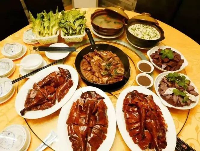 荔枝柴古法燒鵝炆鵝宴