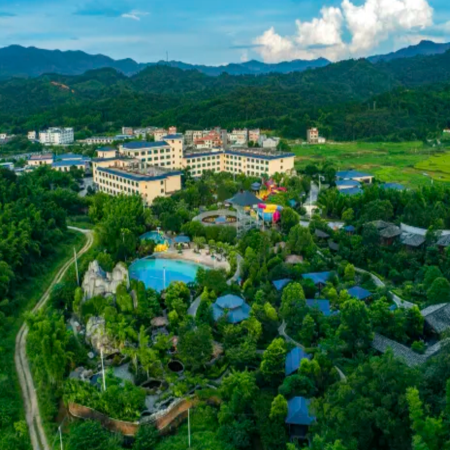 河源葉園溫泉度假酒店(2025年全新裝修約450呎豪華私家溫泉泡池客房)暢玩溫泉水上樂園+浸泡68個特色蘇打溫泉池+2025年全新開業國際品牌~惠州中海希爾頓酒店【酒店海鮮自助晚餐】惠州純玩3天團 