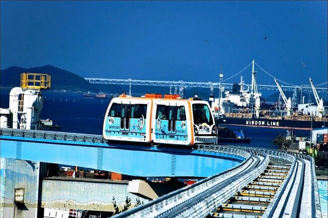 月尾海單軌列車