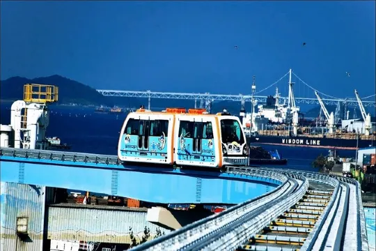 月尾海單軌列車