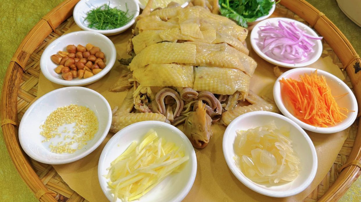 石鍋金湯花膠燴海鮮+雨花石無火料理安格斯牛肋粒(堂做)+爽口飛龍宴