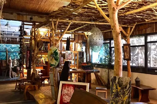 新源隆原木咖啡館