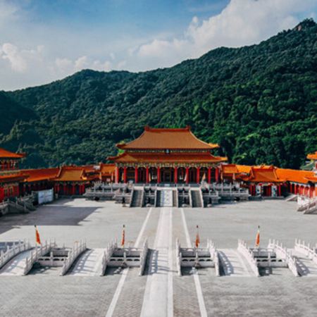 《聖誕音樂會+探索嶺南古舊容貌》"左倫右李"模仿秀．聖誕節音樂會+嶺南新天地+國藝影視城 【仙鶴神針＋黑松露金沙雞菌皇宴】【羊肚菌響螺片龍躉蠔門冬瓜盅宴】 中山佛山聖誕加班3天團