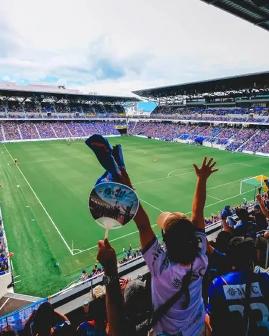 九州 J1甲級聯賽 +紅葉祭 6天溫泉之旅 【保證入住1晚】長崎 Stadium City球場酒店(設有球場景觀之大浴場)《限定出發: 11月21日(只辦一團)》