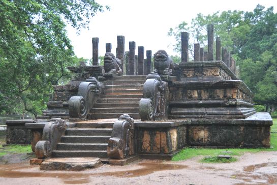 波隆納魯瓦古城