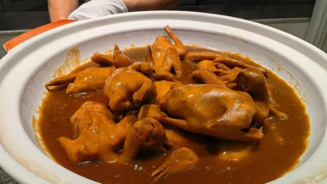 妙齡乳鴿乾坤鮑魚(位上)