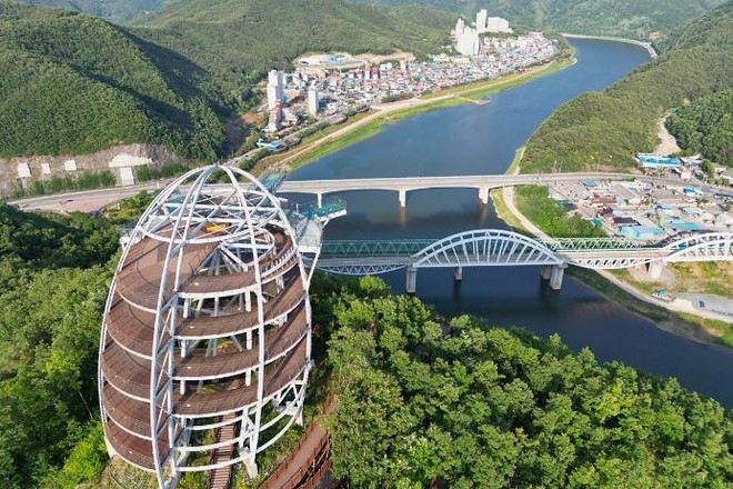 丹陽滿天下SKY WALK天空步道